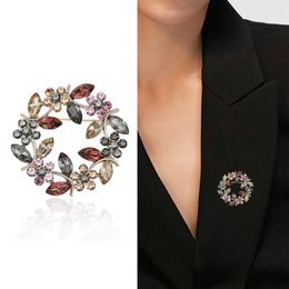 Brooches Crystal Rhinestone Butterfly Flower Wreath For Women Scarf Dress Clothing Suit Decorative Wedding Party Daily Jewelry