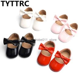 First Walkers New Newborn Baby Girls Shoes Patent Leather Buckle First Walkers with Bow Red Black Pink White Soft Soled Non-slip Crib Shoes Q231006