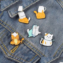 Pins Brooches Cartoon Cat Enamel Pin Brooch Funny Animal Cup Paper Bag Orange White Kitten Badge Lapel Clothes Hat Backpack Jewellery