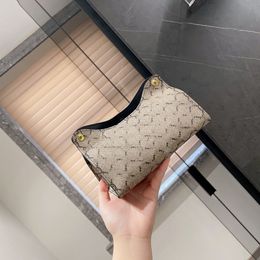 Luxury Brand Couples Coin Purses Brown Letter Coin Purses G Letter Printed Men and Women Home Decoration Tissue Box Designer's Accessories Purses Storage Box Gift