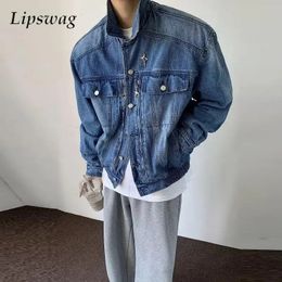 Men's Jackets Y2K Washed Denim Jacket Coat Mens Vintage Metal Patch Short Denim Coats Streetwear Autumn Men Fashion Jean Shirt Jackets For Man 231005