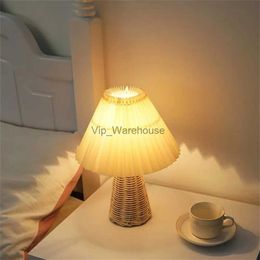 Table Lamps 2023 New Euro Pleated Table Lamp Rattan Base Desktop Decorative Led For Living Room Home Vintage Dimmable USB Bedside Lamp YQ231006