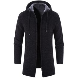 Men s Trench Coats Autumn And Winter Cashmere Cardigan Chenille Outer Sweater Coat Windbreaker 231005