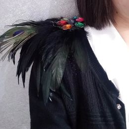 Pins Brooches Luxury Suit Dress Jewellery Accessories Feather Corsage Crystal Brooch Pin Shoulder Flower Costume Decoration Women Gift For Sale 231006