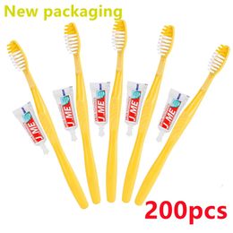 Toothbrush Holders 2001005020Pcs Disposable el Toothbrush Portable Travel Toothbrush With Toothpaste Kit Oral Care Teeth Cleaning Brush TSLM1 231005