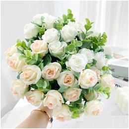 Decorative Flowers Wreaths Artificial Rose And Eucalyptus Flower Bouquets Fake Outdoor With Boxwood Leaves Greenery Decor For Home Dro Dhuc2