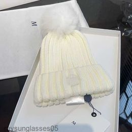 2023 New Casual Hat Designer Beanie Hat Outdoor Cashmere Hat Knitted Hat Classic Luxury Autumn and Winter Wear Women's Beanie Hatukfc