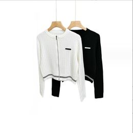 1007 L 2023 Runway Autumn Women's Sweaters Long Sleeve Crew Neck Cardigan Black White Womens xue