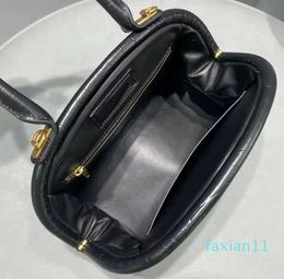 black Alligator leather Handbag Vintage Silver Buckle Hardware Hobo Bag Magnetic hand bill shoulder crossbody bag