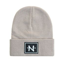 Sıcak kış ny Beanie şapka erkek kadınlar kapak kayak şapkaları snapback maskesi pamuk kafatası unisex kashmir patchwork büyük at lüks açık moda beanies