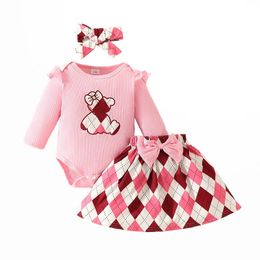Clothing Sets Jie Bo Baby Girl Set Long Sleeve Embroidered Pit Stripe Bodysuit Bow Plaid Half-body Skirt Hairband 3Pcs Suit Baby Girl Clothes 231006