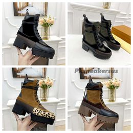 Platform Boot Classic Desert Thick Bottom Snow Boots Flatform Ankle Martin Booties Fashion Lace-Up Heeled Boot Treaded