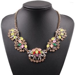 Pendant Necklaces Design Women Fashion Crystal Necklace Gold Color Chain Flower Statement For Girls Jewelry Wholesale