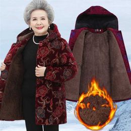 Women's Fur Faux Fur Elderly Women Winter Jacket Coats Old People Warm Outerwear Thicken Warm Velvet Hooded Parkas Grandmother ParkaL231007