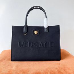 Designer-Einkaufstasche 10A hochwertige Damenhandtasche Single Casual Fashion Schulterhandtasche Marke Schwarze Tasche mit Metallprägung und Logo mit großer Kapazität