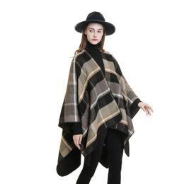 Scarves Women Cashmere Feeling Shawl Lady Classic Plaid Cape Spring Autumn Vintage Cardigan Winter Cloak in Brand Soft Large Blanket 231007