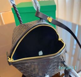 Designer Mava Mini CrossBody Fashion Small Handbag Women Sheepskin Woven Bag Luxury Crochet Classic Rabbit Evening Bag