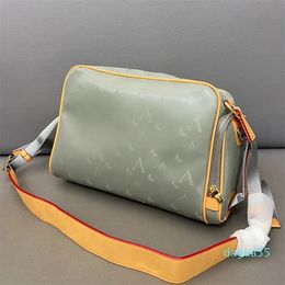 Designer Classic Pop Up Laser Crossbody Bag Men Leather Messenger Shoulder Bag Paris Old Flower Gent Handbag Adjustable