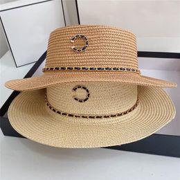 Summer Womens Designer Straw Hat Fashion Designers Sunhat For Woman Man Brand Chain Flat Bucket Hats Casquette Grass Braid Sun Hat1802