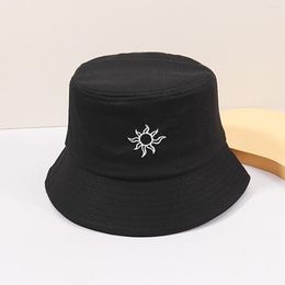 Berets Sunflower Embroidered Basin Hat Casual Travel Ladies Fisherman Sun Protection Cap Summer Outdoor Bucket