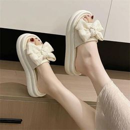 Slippers Nonslip Round Foot Woman's Orange Slides Sea Swimming Shoes Female Sandal Sneakers Sport Wholesale To Resell