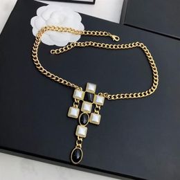 Vintage Fashion Jewelry For Women Party Europe Luxury Sweater Chain Black White Pearls Long Necklace C Stamp Gifts Chains2938