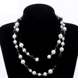 Designer Jewelry Necklace Elegant women black and white pearl sweater chain Paris Fashion diamond necklaces Wedding Jewelrys acces229W