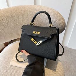 lock buckle 2023 new style women's high-end fashion texture number 915