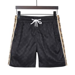 Mens Shorts Summer Designers Casual Sports 2021 Fashion Quick Drying Men Beach Pants Black and White Asian Size M-3XL#22290L