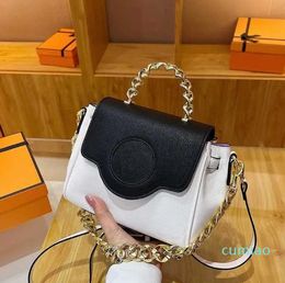 Hip Gold Chain Tote Bag ver Women Designer Bag Vintage Shoulder Bags Vintage Elegant Leather Crossbody Bags Mirror Quality Leather HandBag Black Purse