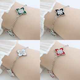 Elegant Bracelet High Quality Classic 4/Four Leaf Clover Charm Bracelets Bangle Designers Jewelry Chain Gold Plated Silver Plated Wedding Christmas Gift