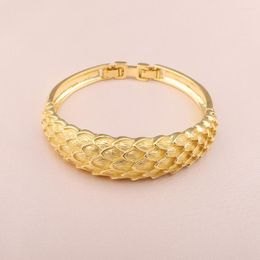 Bangle 2023 American Women's Bracelet Feather Shape Fashion Design Daily Accessories Wedding Party Gifts Free Delivery