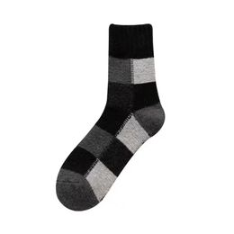 5 sets of doubles Men's fall and winter mid-tube socks cashmere and fleece thickened warm winter towel socks snow socks