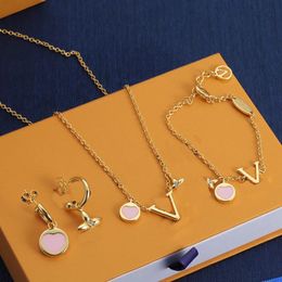 2023 Gold 18k Exquisite Designer Earrings Bracelet Necklace Women's Set Valentine's Day Wedding Bridal Gift High-end Jewelry