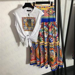Vintage Print Vest T Shirts Dress Suits For Women Design Brand Ladies Pullover High Waist Skirts Two Piece Sets Vacation Summer242h