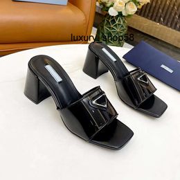 casual shoes House Indoor Slides Slippers Flats Sandals Ladies Flip Flops For Women Luxury Designer Beach Slipper Ankle High Heels Plus Size 10 Woman Shoes