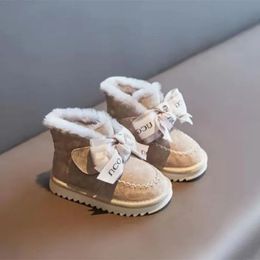 Stivali invernali da bambina Snow Plus Velluto caldo cotone Bambino addensato Fiocco Princess Short 231007