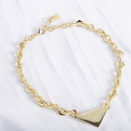 Designer Mens Womens Gold Triangle Pendants Necklace Female Couple Golden Chain Pendant Jewellery On The Neck Gifts Necklaces Accessories