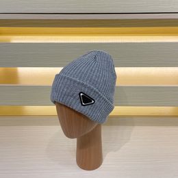 Designer Canada Knitted Hat Women's Beanie Cap Luxury Goose Print Christmas gift Woollen Hats Luxury Men's Classic 5A quality 231081PE