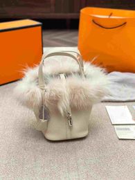 7A High Quality Luxury Designer Bag Women Handbag Plush Leather Handbag Autumn Winter New Bucket Bags Designers Shoulder Bag