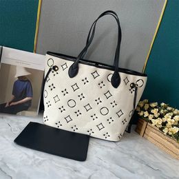 New Fashion Designer Bag Handbags women shoulder pocket High Quality Leather metal chain Cover Bags Crossbody Purses Luxury mini Handbag Bags