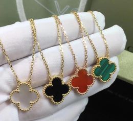 18K Gold Plated Necklaces Luxury Designer Necklace Flowers Four-leaf Clover Cleef Fashional Pendant Necklace Wedding Party Jewellery 001