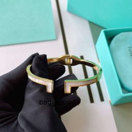 fashion luxury Women Bangle Bracelets Romantic Fashion polychrome Classic Style Brand Designer Bracelet Selected Gifts Party Travel Elegant Delicate Charm Basic