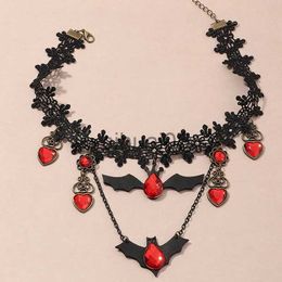 Ожерелья с подвесками, модное ожерелье с красной летучей мышью и черным цветком для женщин, винтажное кружевное колье с подвеской-цепочкой, ожерелья в готическом стиле, панк, украшения на Хэллоуин x1009
