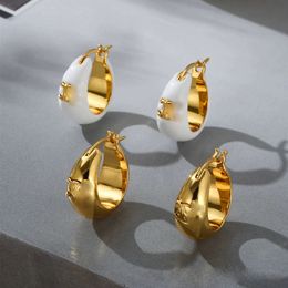18k золота роскошный дизайнер бренд -дизайнер круговой обруча Hoop Huggie Серьги Уставные кольца Retro Vintage Charm Белый серьго