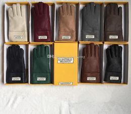Designer 2021 women leather gloves Sheepskin bright female winter warm fashion Windproof Antize8395720