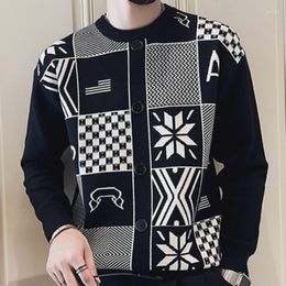 Men's Sweaters 2023 Fall Geometry Pattern Short Sleeve T-shirt Korean Slim Bottomed Shirt Streetwear Letter Print Knitted Sweater Tshirt
