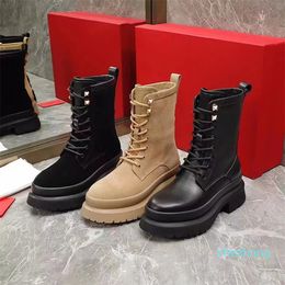 2023-Martin boots designer womens Outdoor shoes Lace Up Ankle land leather Combat boots platform Warmth Versatile winter Snow Booties 35-42