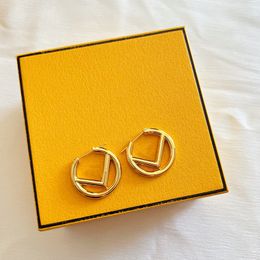 Earrings Designer For Women Luxury Circle Ear Rings Ladies Big Gold Stud Fashion Hoop Jewelry Accessories Forever Theme Metal Earrings F Is