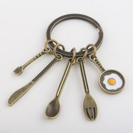 Keychains RJ Fashion Creative Kitchen Tools Chef Souvenir Gift Keychain Bronze Soup Spoon Knife Fork Pan Egg Pendant Mother's Day Keyring